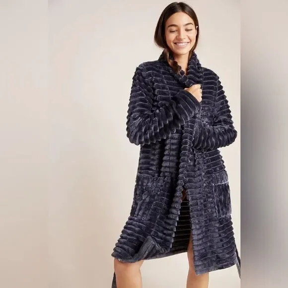 Anthropologise Mariposa Robe Oversized XS-S Plush Charcoal Grey Luxurious Lounge - Picture 2 of 11